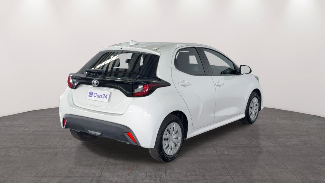 Right Back Diagonal (45- Degree) View