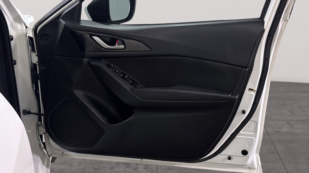 2015 Mazda 3 Neo, Automatic, 148362 km, Speaker View