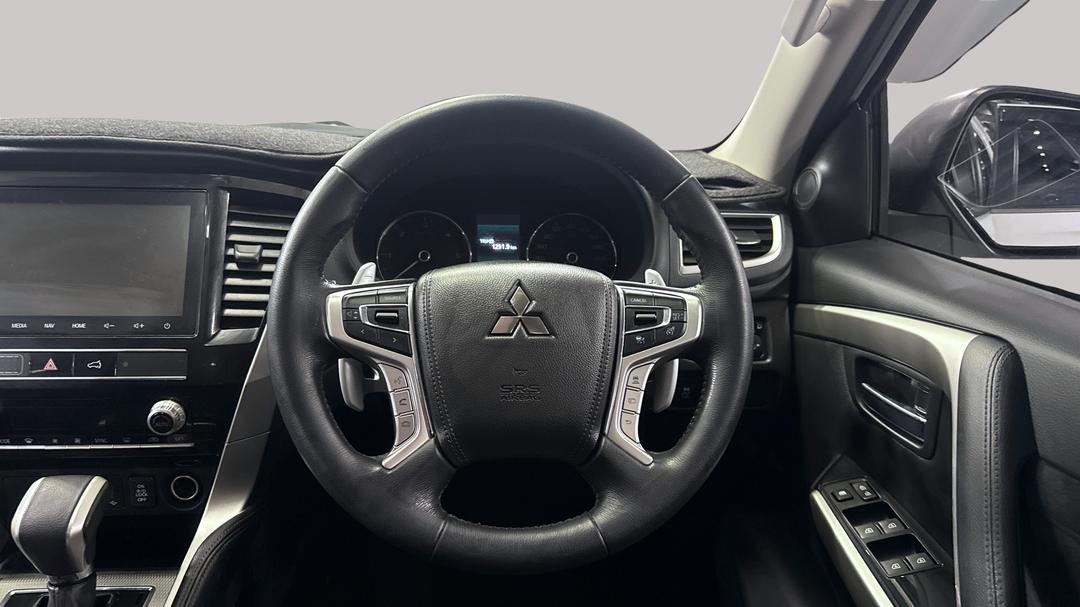 2022 Mitsubishi Pajero Sport Gls (4WD) 7 Seat, Automatic, 17746 km, Steering Wheel Close-up