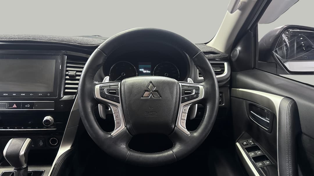 2022 Mitsubishi Pajero Sport Gls (4WD) 7 Seat, Automatic, 17746 km, Steering Wheel Close-up