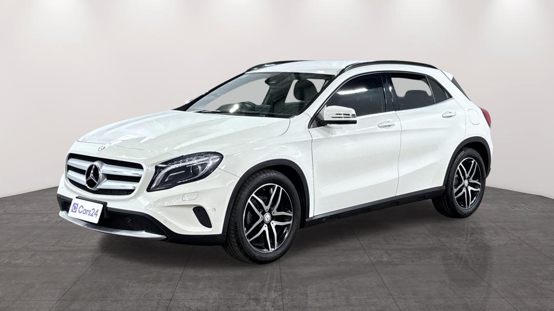 2016 Mercedes-benz GLA 180, Automatic, 90592 km, Left Front Diagonal (45- Degree) View