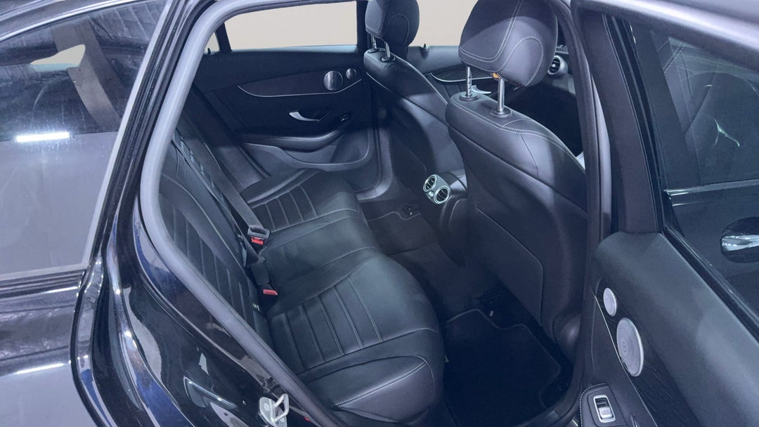 2019 Mercedes-benz GLC 200, Automatic, 68705 km, Right Side Rear Door Cabin View