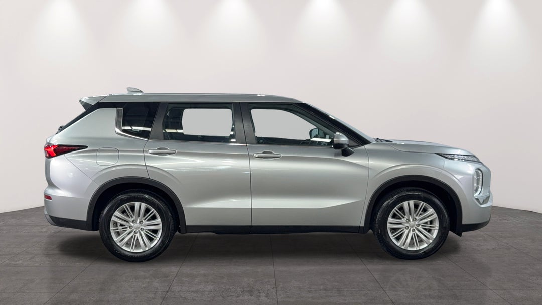 2024 Mitsubishi Outlander Es 5 Seat (2wd), Automatic, 54378 km, Right Side View