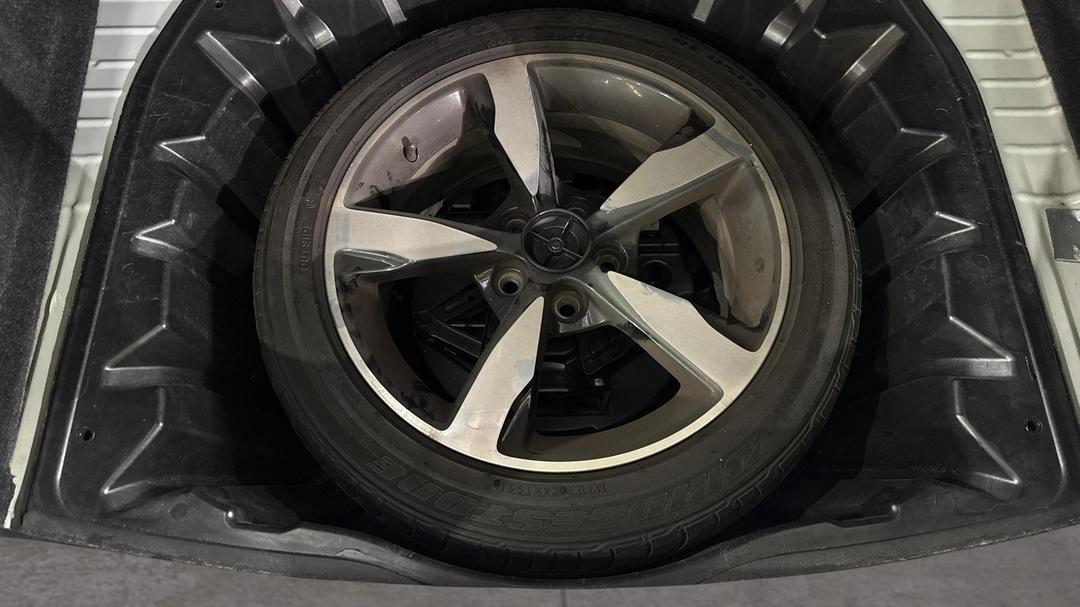 2016 Holden Commodore Sv6 Black Edition, Automatic, 160878 km, Spare Wheel