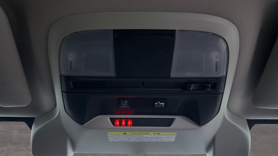 On-Roof Controls/Sunglass holder