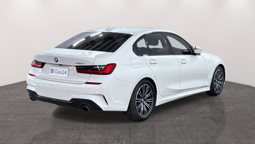 2021 BMW 3 20i M Sport, Automatic, 83359 km, Right Back Diagonal (45- Degree) View