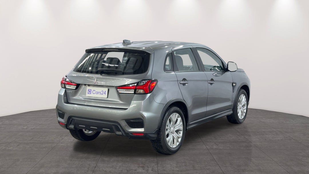 Right Back Diagonal (45- Degree) View