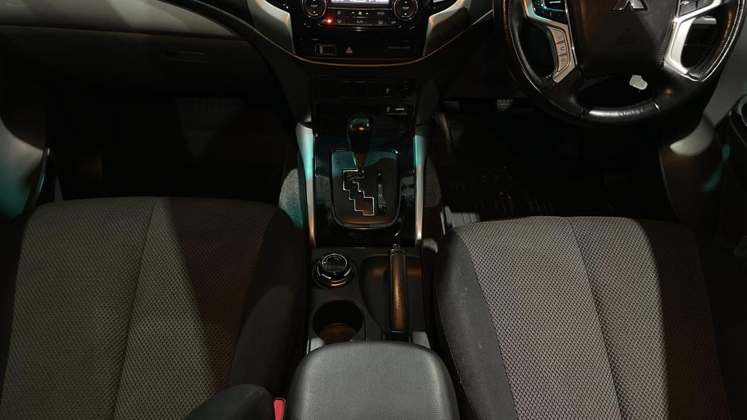2018 Mitsubishi Triton Gls (4x4), Automatic, 160905 km, Center Console
