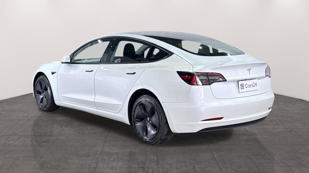 2022 Tesla Model 3 Rear-wheel Drive, Automatic, 43842 km, Left Back Diagonal (45- Degree) View