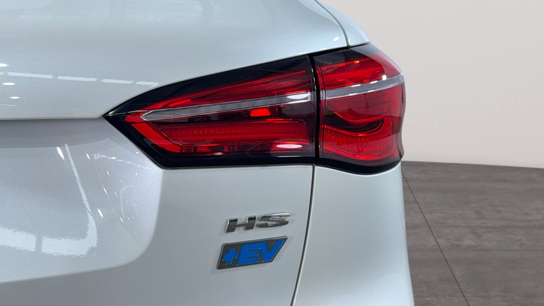 2022 MG HS +ev Phev Essence, Automatic, 22307 km, Badge (Boot Right Side)