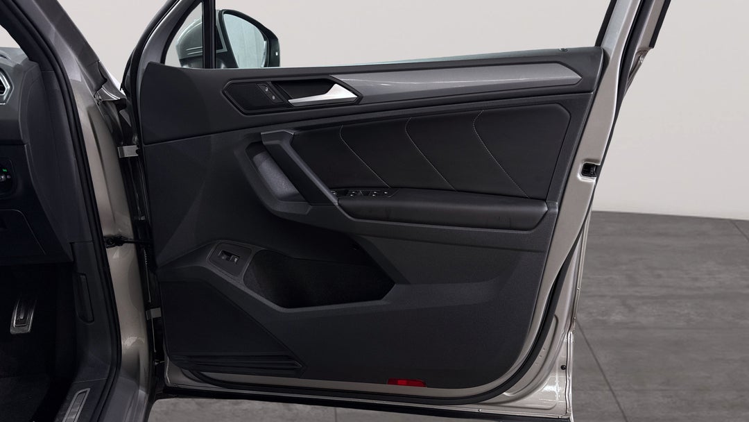 2019 Volkswagen Tiguan 132 Tsi R-line Edition, Automatic, 44280 km, Speaker View