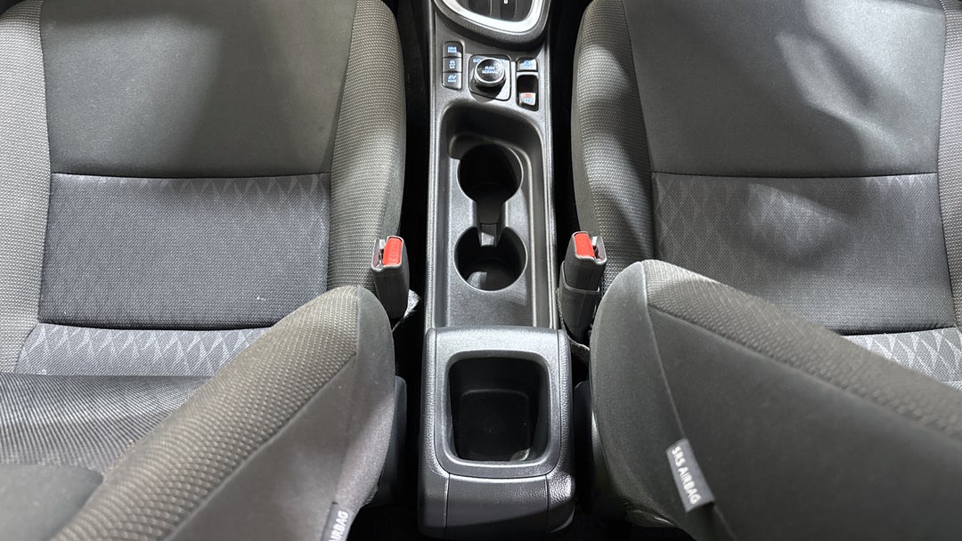 2021 Toyota Yaris Cross Gx Hybrid (AWD), Automatic, 63594 km, Center Console