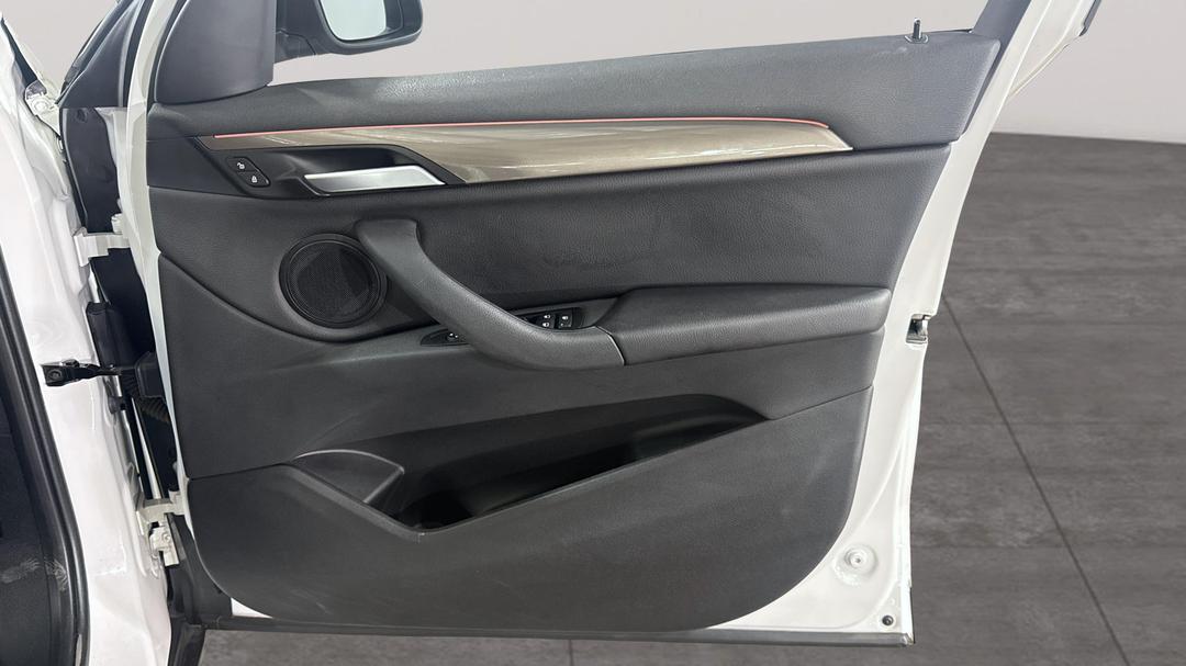 2021 BMW X1 sDrive 18i, Automatic, 28239 km, Speaker View