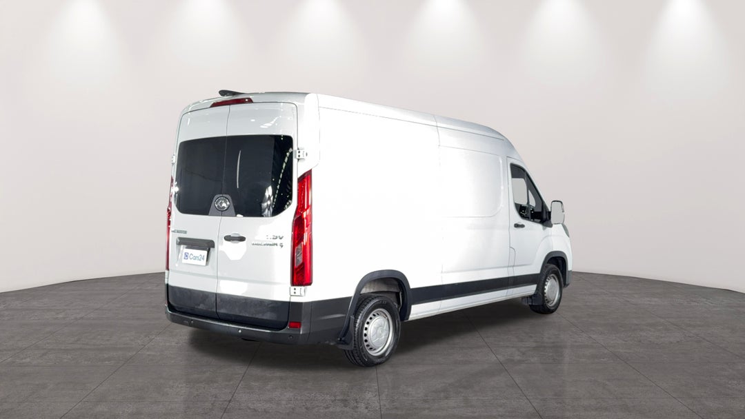 Right Back Diagonal (45- Degree) View