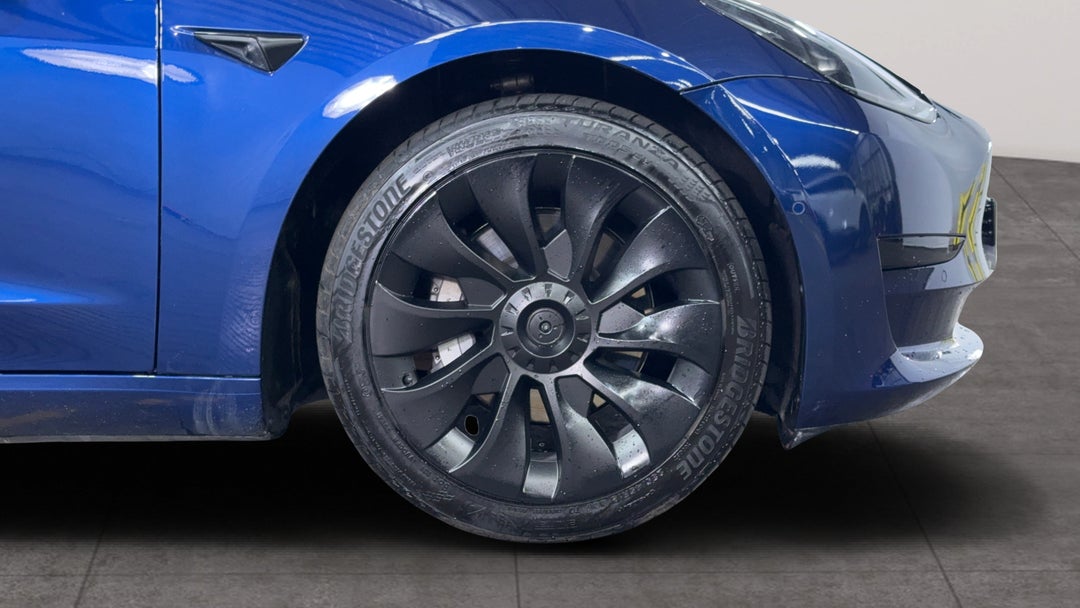 2022 Tesla Model 3 Rear-wheel Drive, Automatic, 65717 km, Right Front Wheel