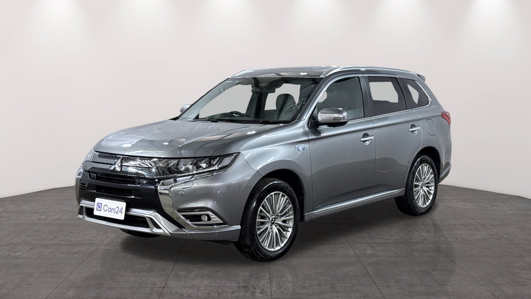 2020 Mitsubishi Outlander Phev Exceed 5 Seat (AWD), Automatic, 84513 km, Left Front Diagonal (45- Degree) View