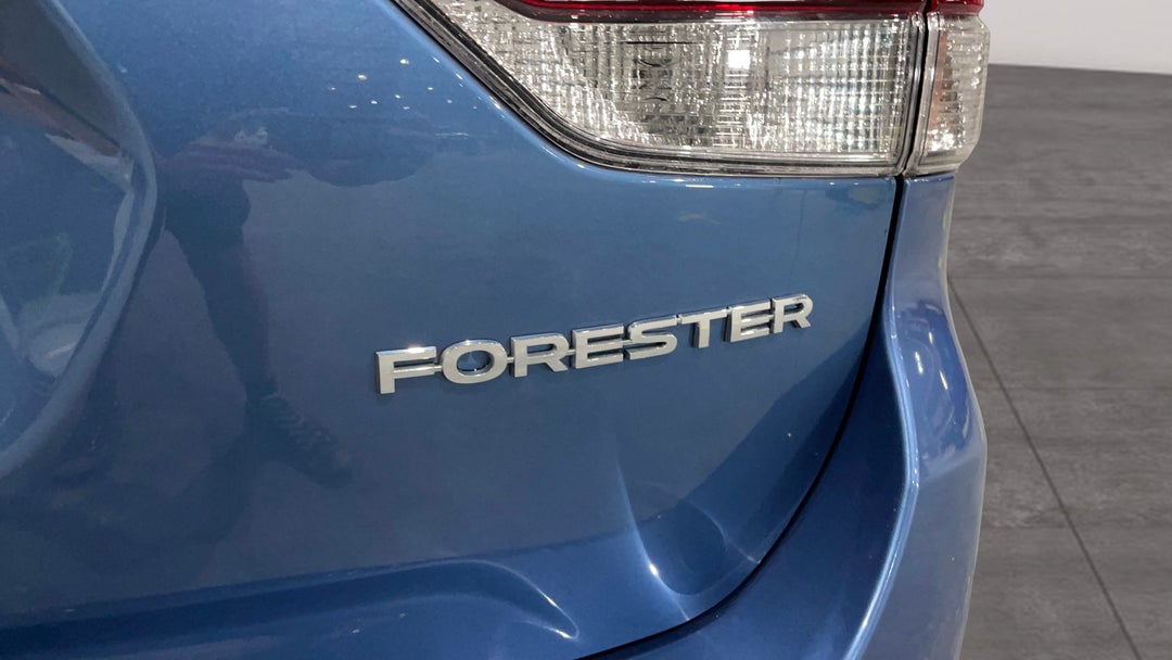 2022 Subaru Forester 2.5i Premium (AWD), Automatic, 33906 km, Badge (Boot Right Side)