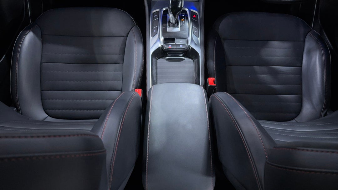 2022 MG HS +ev Phev Essence, Automatic, 22307 km, Center Console