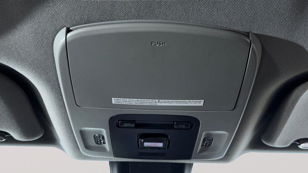 On-Roof Controls/Sunglass holder