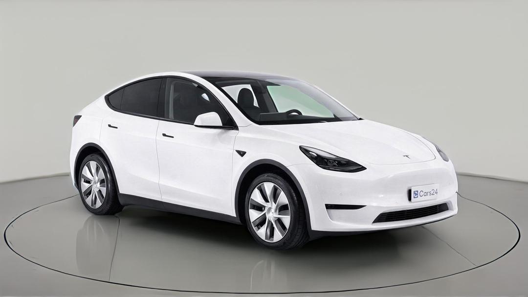 2022 Tesla Model Y Rear-wheel Drive, Automatic, 51099 km, Right Front Diagonal (45- Degree) View