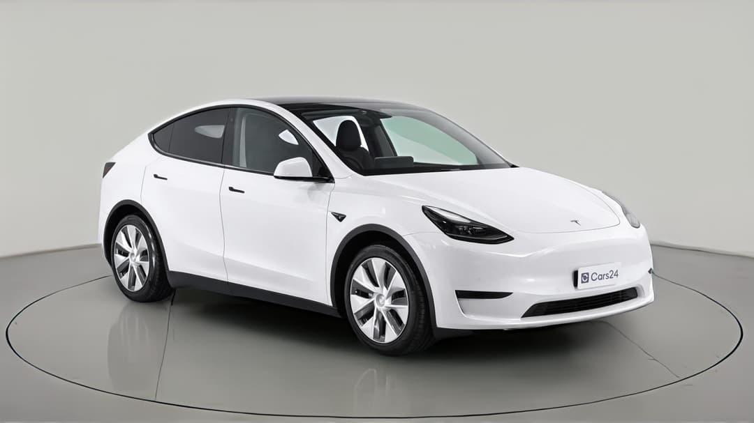 2022 Tesla Model Y Rear-wheel Drive, Automatic, 51099 km, Right Front Diagonal (45- Degree) View