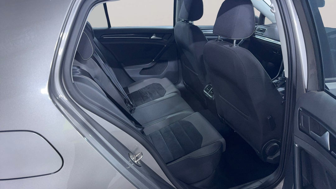 2015 Volkswagen Golf 103 Tsi Highline, Automatic, 55091 km, Right Side Rear Door Cabin View