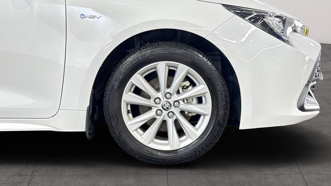 2024 Toyota Corolla Ascent Sport + Conv Pk Hybrid, Automatic, 24979 km, Right Front Wheel