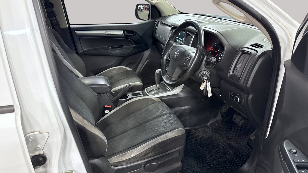 2019 Holden Colorado Ls (4x2), Automatic, 155773 km, Right Side Front Door Cabin View