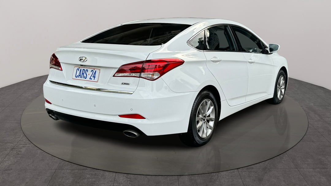 Right Back Diagonal (45- Degree) View