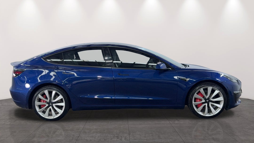 2021 Tesla Model 3 Standard Range Plus RWD, Automatic, 52580 km, Right Side View