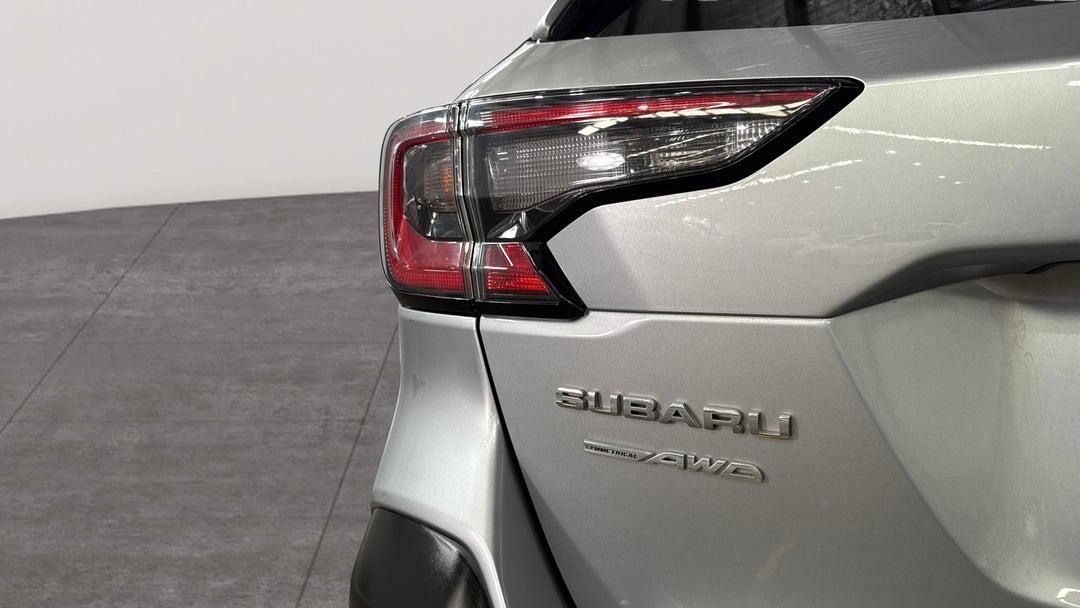 2020 Subaru Outback AWD, Automatic, 84367 km, Badge (Boot Left Side)