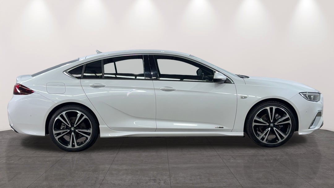 2018 Holden Commodore Rs-v, Automatic, 77855 km, Right Side View