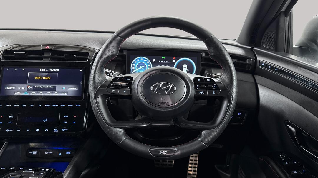2023 Hyundai Tucson Highlander N Line (AWD), Automatic, 25244 km, Steering Wheel Close-up