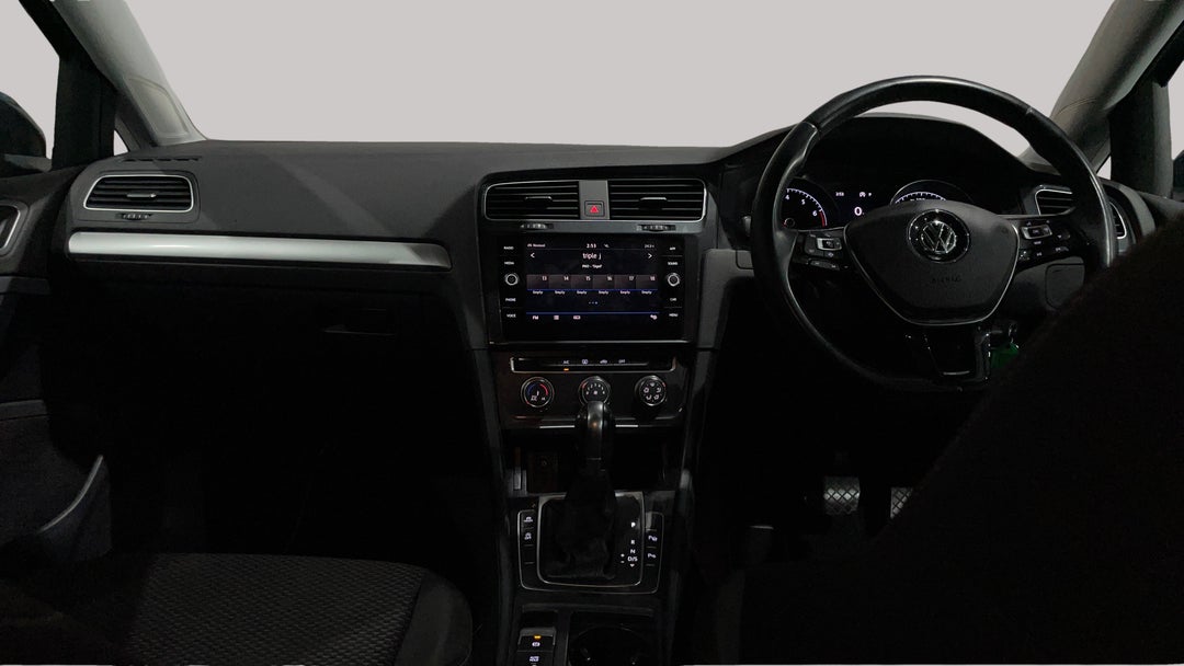 2018 Volkswagen Golf 110 Tsi Trendline, Automatic, 103584 km, Dashboard View