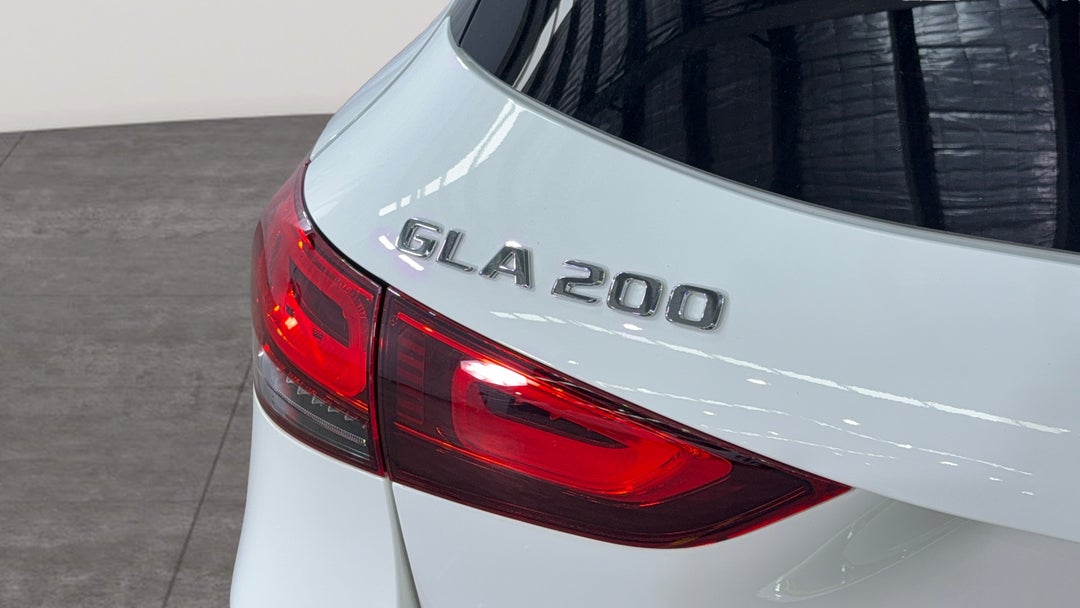 2021 Mercedes-benz GLA 200, Automatic, 35636 km, Badge (Boot Left Side)