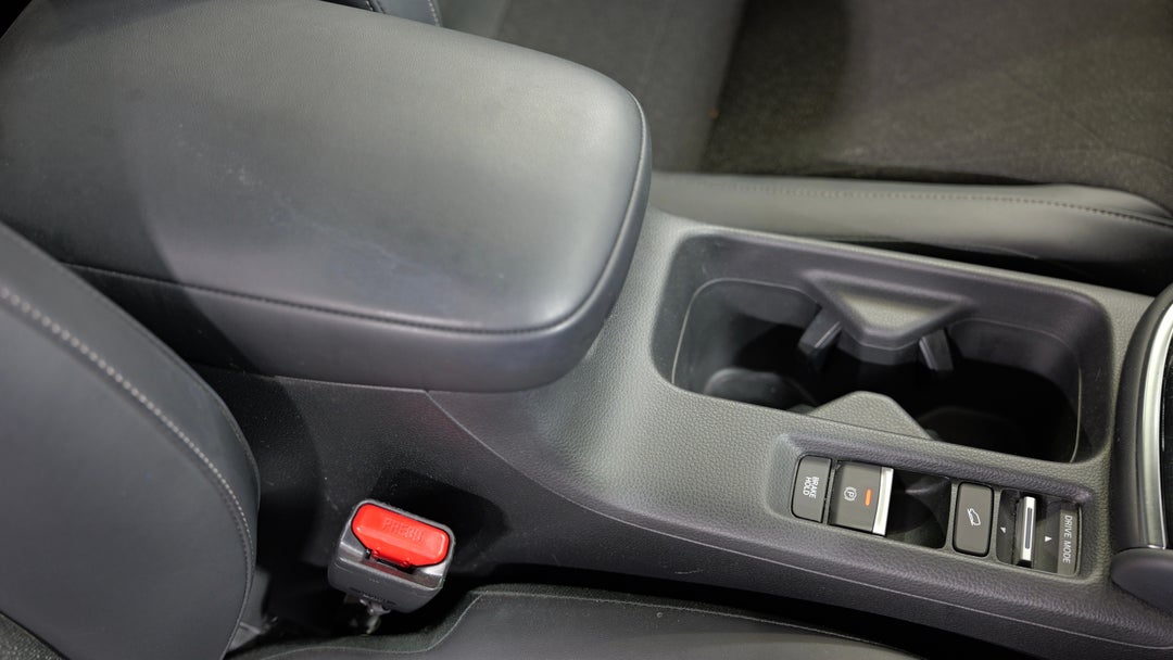 2023 Honda HR-V E:hev L, Automatic, 31131 km, Center Console