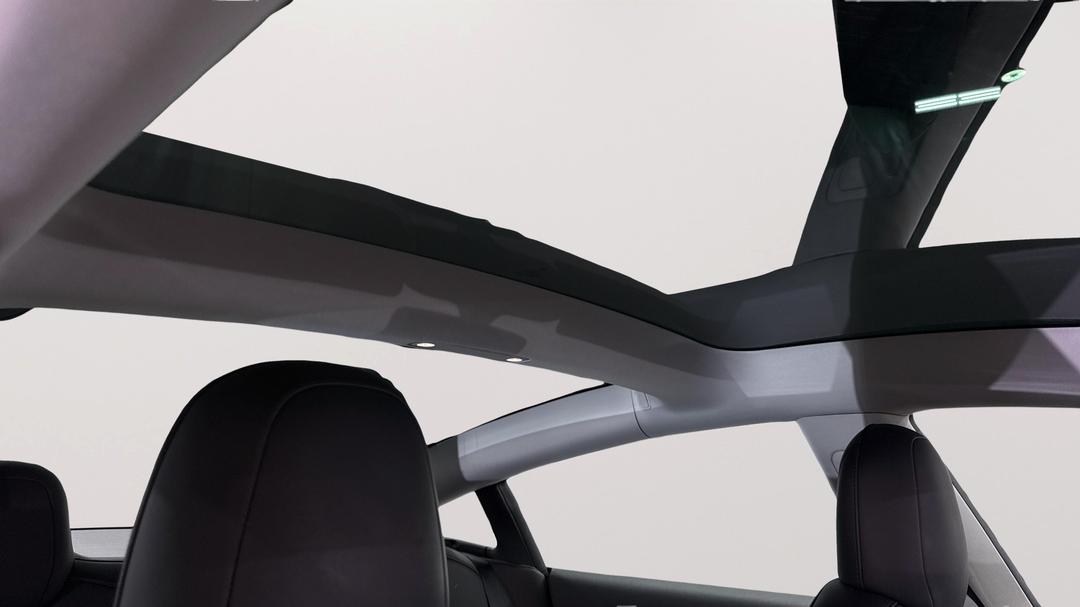 2022 Tesla Model 3 Long Range, Automatic, 23235 km, Interior Sunroof/Moonroof