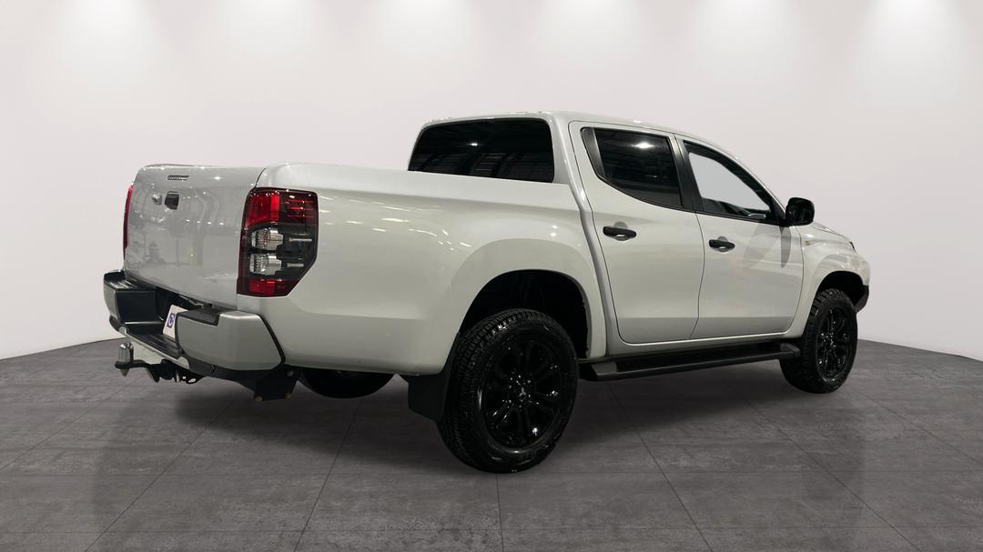 2022 Mitsubishi Triton Glx-r (4x4), Automatic, 48228 km, Right Back Diagonal (45- Degree) View