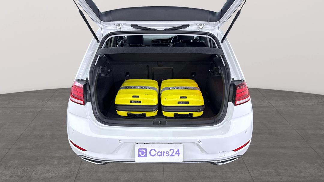 2019 Volkswagen Golf 110 Tsi Highline, Automatic, 81660 km, Boot Inside View with Luggage