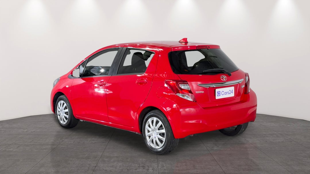 Left Back Diagonal (45- Degree) View