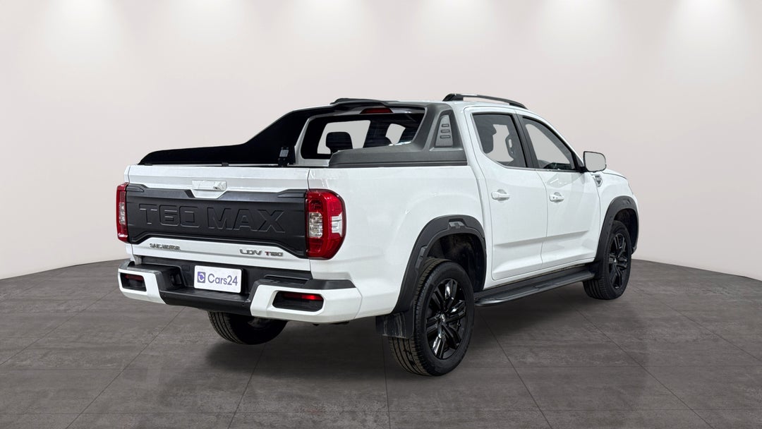 2023 LDV T60 Max Luxe (4x4), Automatic, 19206 km, Right Back Diagonal (45- Degree) View