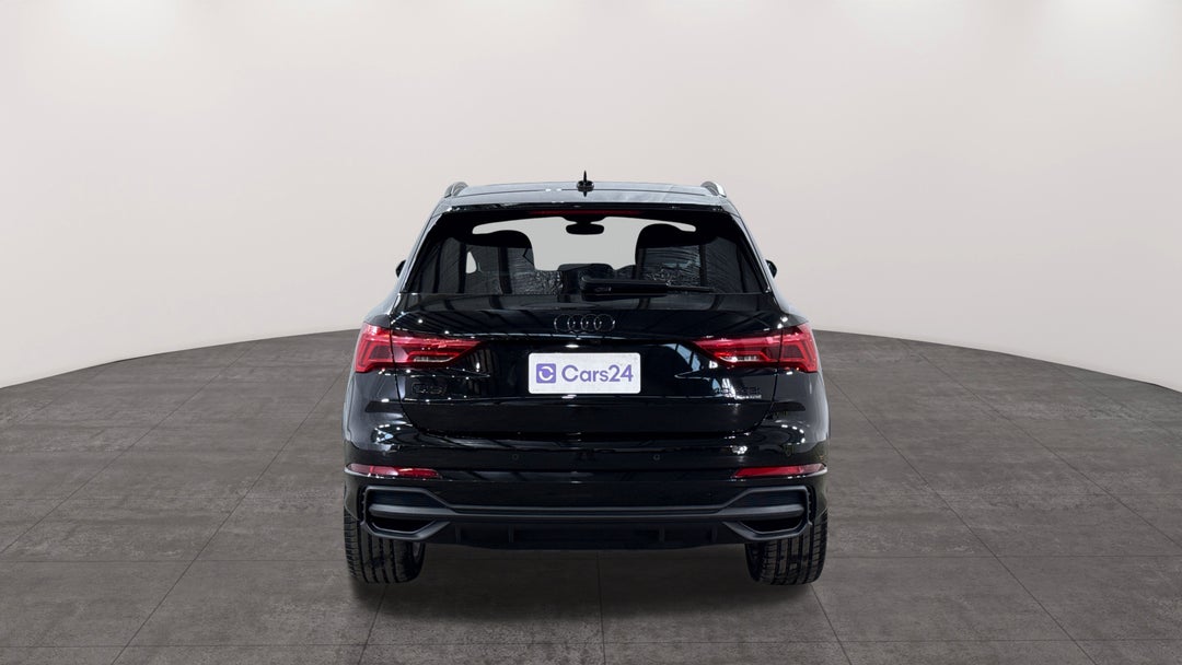 2025 Audi Q3 40 Tfsi Quattro S Line, Automatic, 10429 km, Back/Rear View