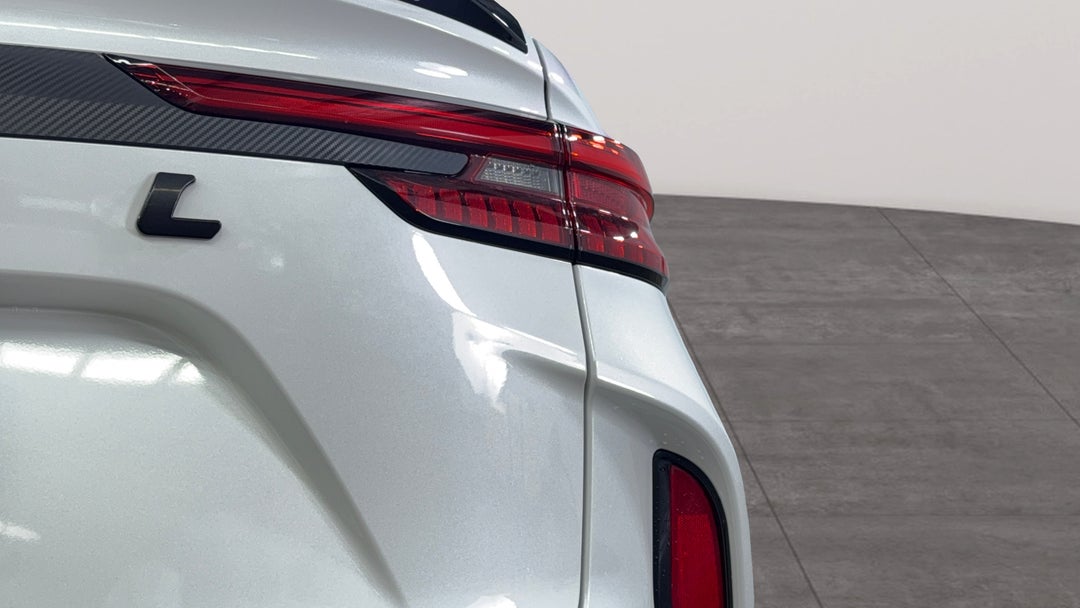 Badge (Boot Right Side)