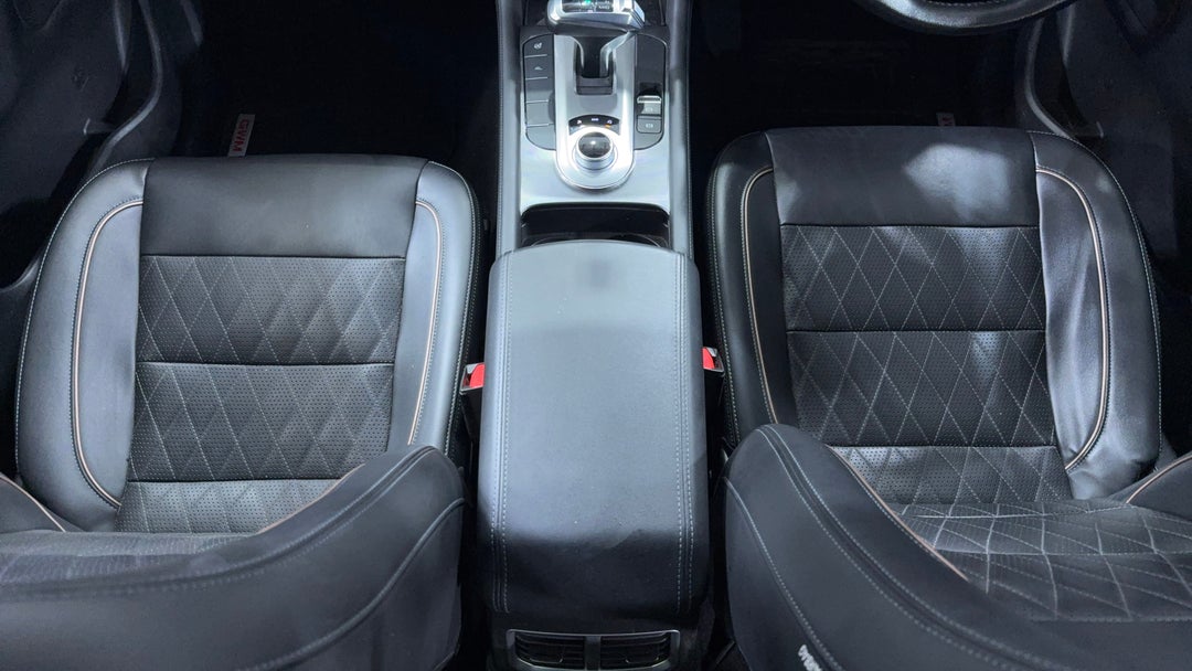 2021 GWM Ute Cannon-X (4x4), Automatic, 72365 km, Center Console