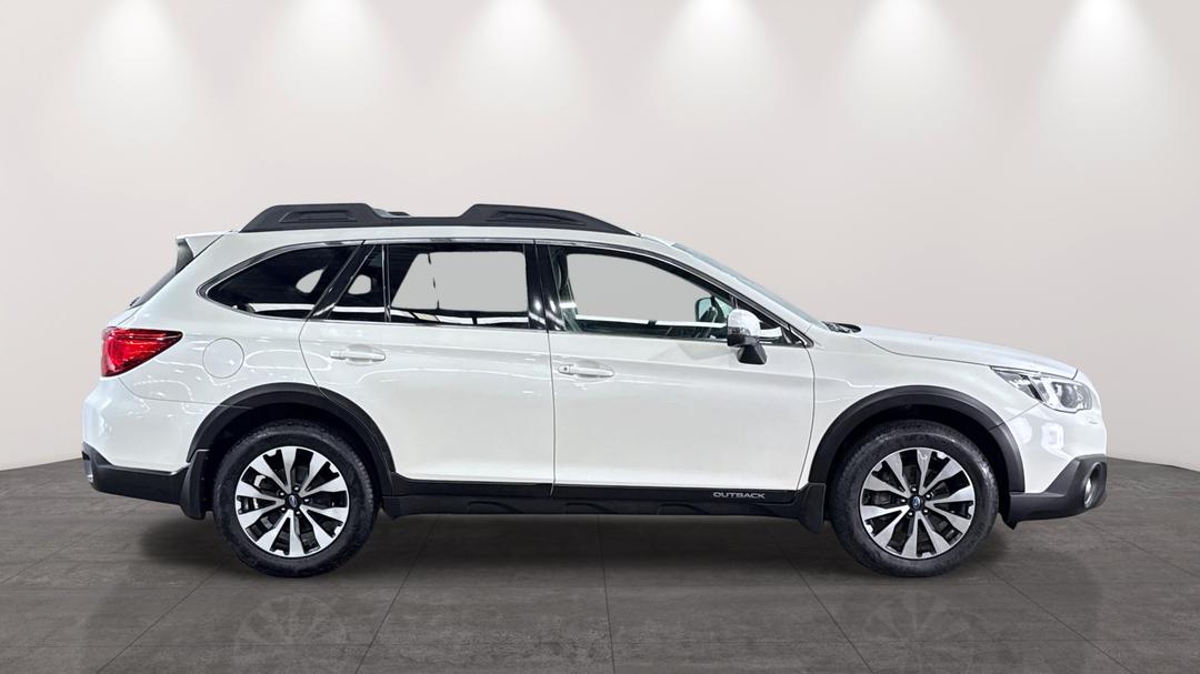 2016 Subaru Outback 2.5i Premium AWD, Automatic, 119746 km, Right Side View