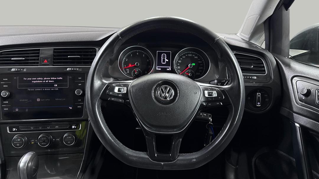2018 Volkswagen Golf 110 Tsi Comfortline, Automatic, 53586 km, Steering Wheel Close-up