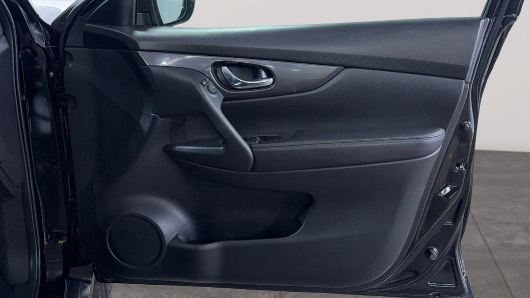 2021 Nissan X-trail St (2WD), Automatic, 104012 km, Speaker View