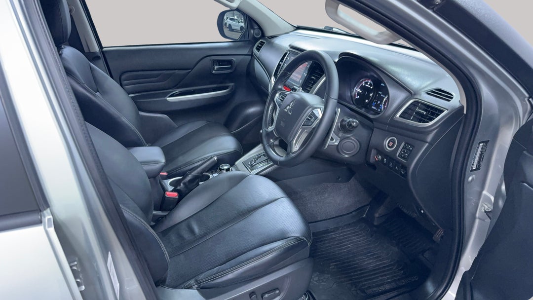 2019 Mitsubishi Triton Gls (4x4) Premium, Automatic, 98841 km, Right Side Front Door Cabin View