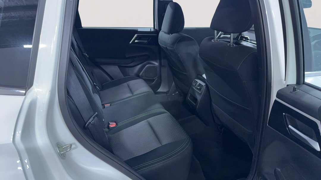 2024 Mitsubishi Outlander Es 5 Seat (2wd), Automatic, 55336 km, Right Side Rear Door Cabin View