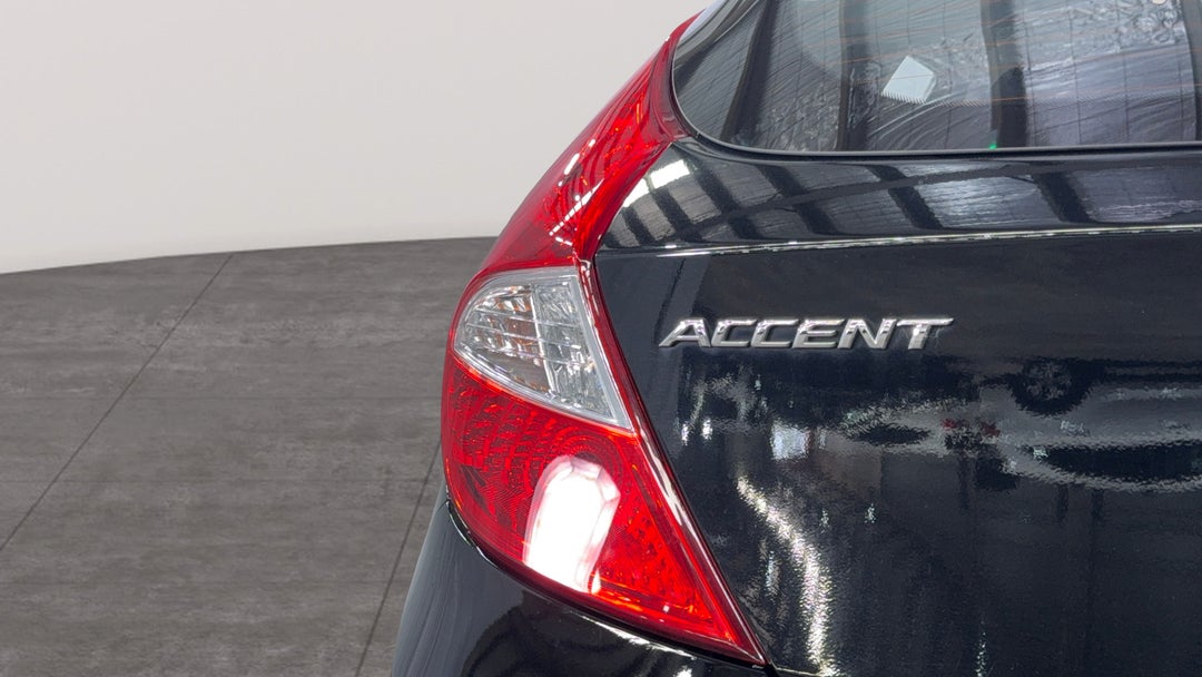 2018 Hyundai Accent Sport, Automatic, 121604 km, Badge (Boot Left Side)